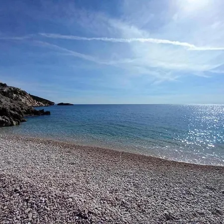 Near In Croatia Appartement