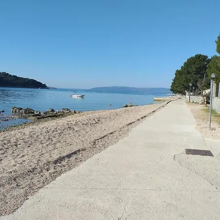 Near In Croatia Appartement